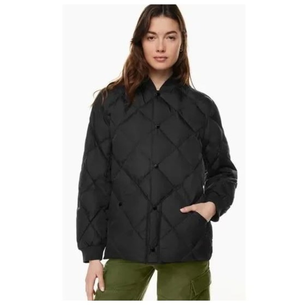 Aritzia TNA Sz XL Archive Quilted Premium Goose Down Snap Button Bomber Jacket